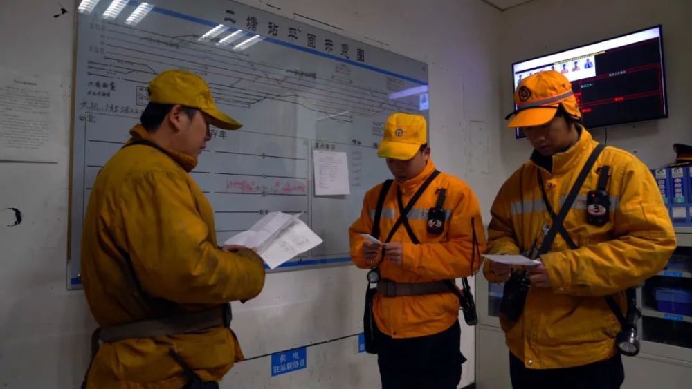 铁路上驯龙这是高手