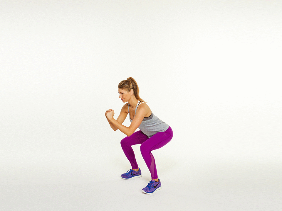 与地面平行,手指伸直;利用蹲到底时大腿和臀部的肌肉弹性跳起,只有