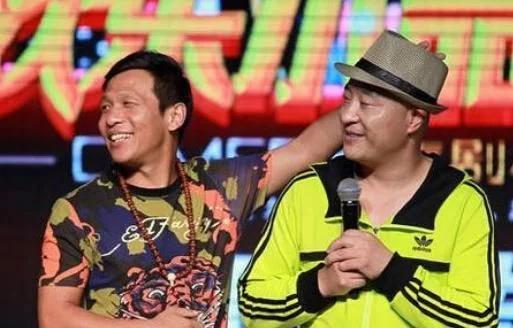 第一次上春晚就忘词,为拖延时间,瞎编了一句台词却火遍全国_腾讯新闻