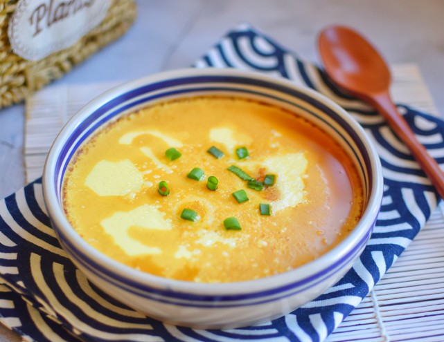 蒸鸡蛋羹,加水直接下锅蒸是大忌!牢记这4窍门,蛋羹细滑如布丁