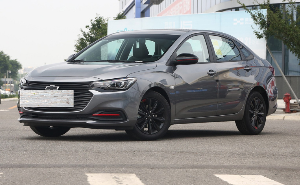 雪佛兰科鲁泽 皮实耐开 比轩逸帅 4 7升油耗 买得起也养得起 腾讯新闻