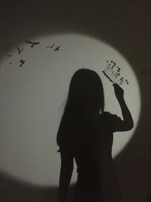 一个人撑得很累的句子痛意入心入肺