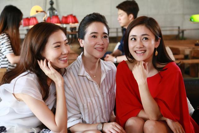 也老了!她当年为何,要嫁给大她20岁的男人?