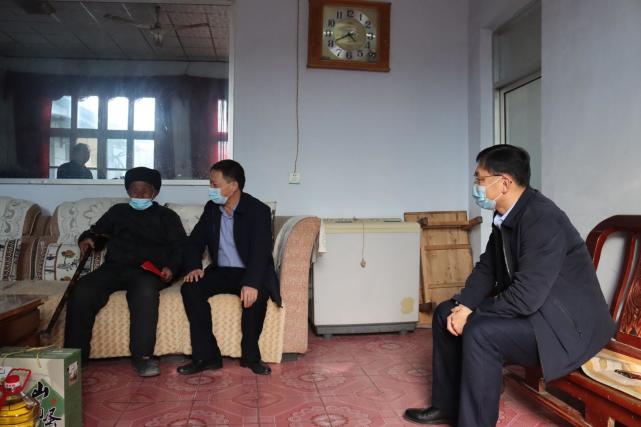 青州市庙子镇成立5个慰问小组关爱困难群众