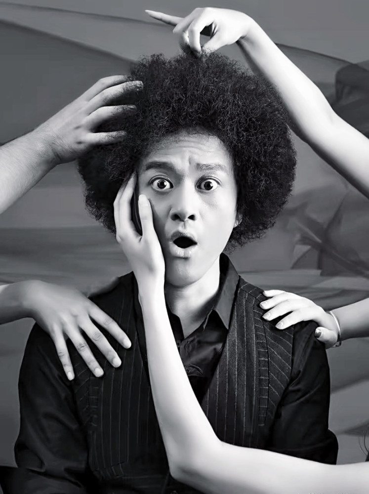 知名歌手赵英俊因癌离世,众多艺人发文为他悼念,而他却只字未提_腾讯