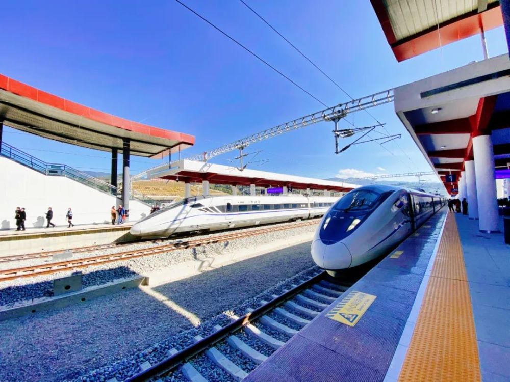 大理至临沧铁路"满月"报告