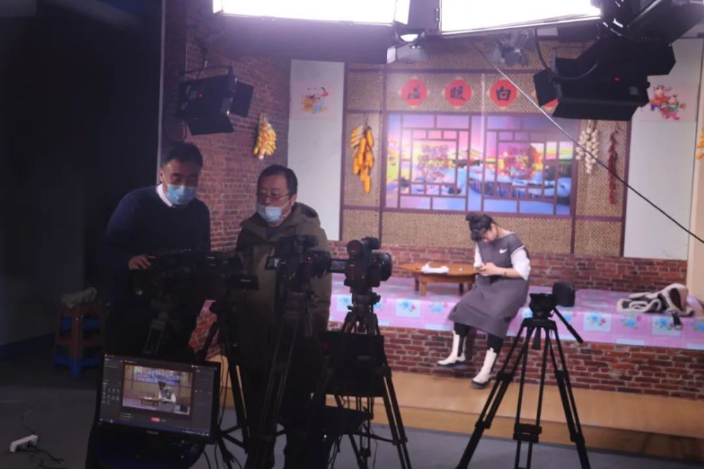 明晚七点,白山百姓春晚,上线!一起过小年儿~