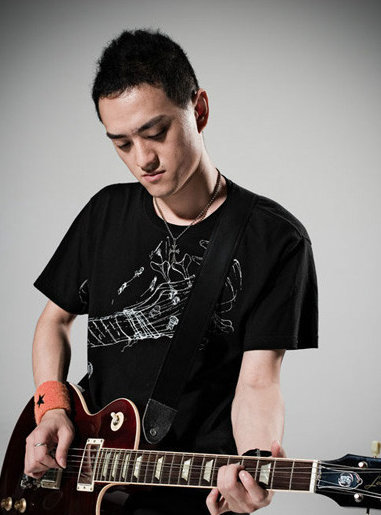 一个不为人熟悉的音乐鬼才43岁赵英俊去世他的歌你一定听过