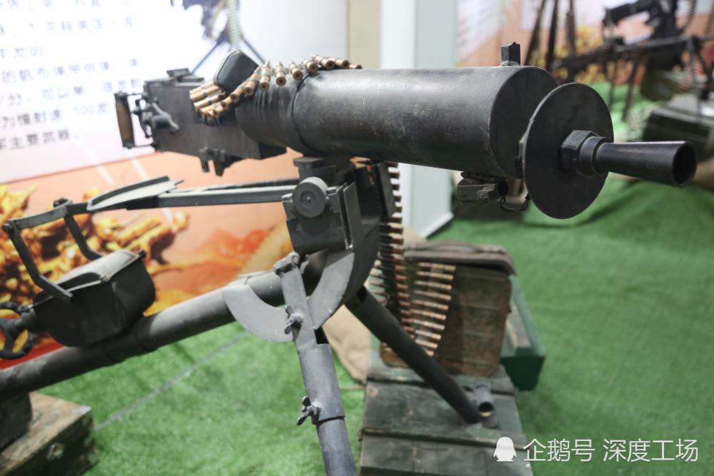 92式重机枪被网友喷成了筛子但为什么李云龙还拿它当宝贝