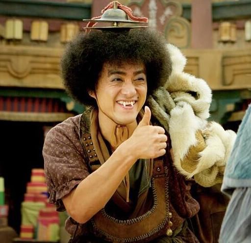 此外他还是一名优秀的喜剧演员,曾参演过《万万没想到》《唐人街探案