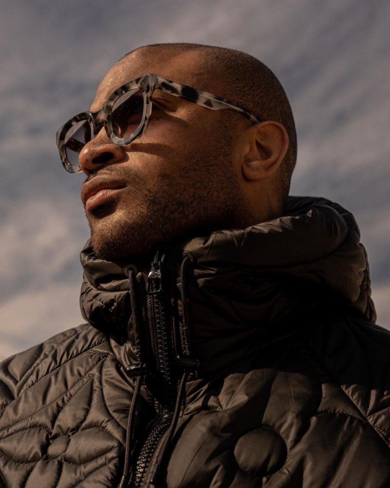 鞋王联名pjtucker与墨镜品牌tmplsbrdgs推出合作款