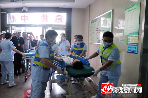 国家卫健委通报表扬湖医附一创新急诊急救服务获殊荣