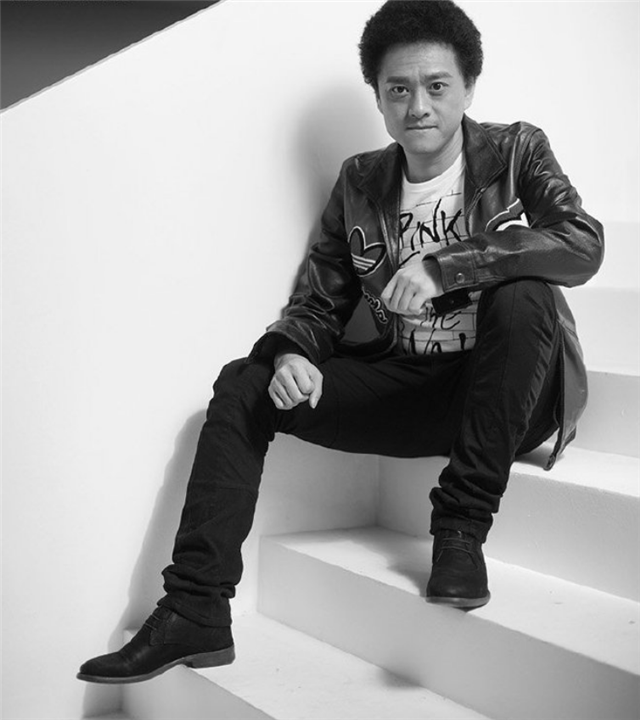 贾乃亮离婚两年后罕见和李小璐同时发声共同哀悼好友赵英俊