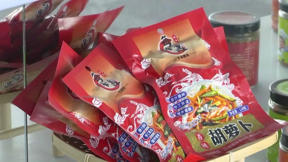 "春节来临之际,金塔县抢抓商机,积极销售各