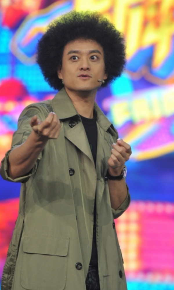 但不论是和光头强撞脸的外形,还是这些年创作的歌曲,赵英俊都已经取得