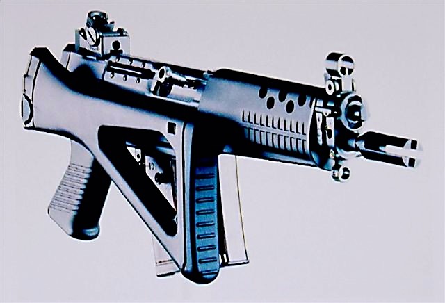 是专门提供给步兵使用的型号,而短枪管型的sg551式步枪是专门为坦克