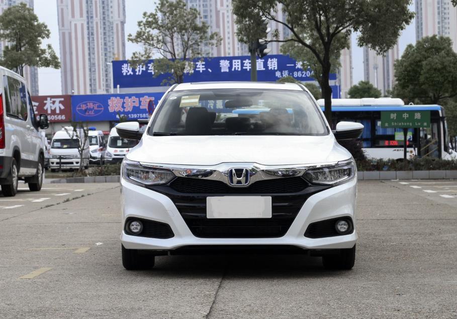 本田汽车终于听劝了,新车搭四缸引擎,油耗4l,标配降噪系统