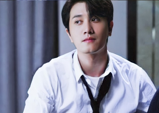 阳光之下难怪封潇声死前嘴里含着戒指你看他想干啥