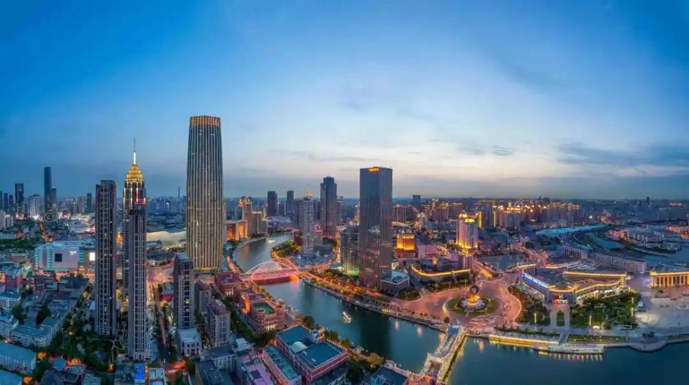 "万亿俱乐部"卡位赛:青岛追宁波,长沙超郑州,东莞待补位_腾讯新闻