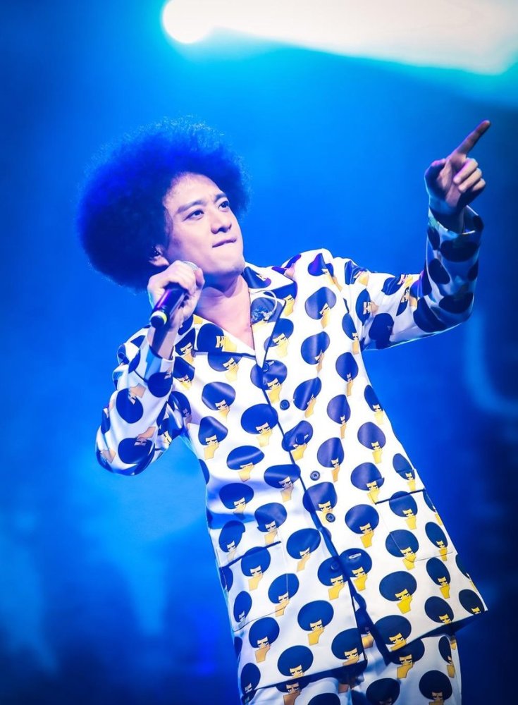 是从2004年参加歌唱选秀我型我秀认识他的,还是通过他的可爱个性的