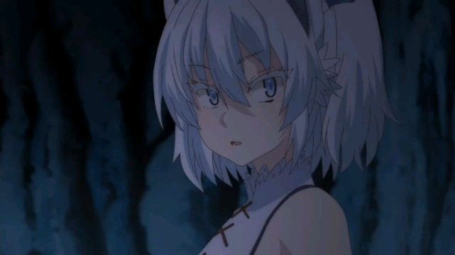 三人来到了冰狼族的村子,在高处看到了那些准备入侵村子的士兵,但刹那