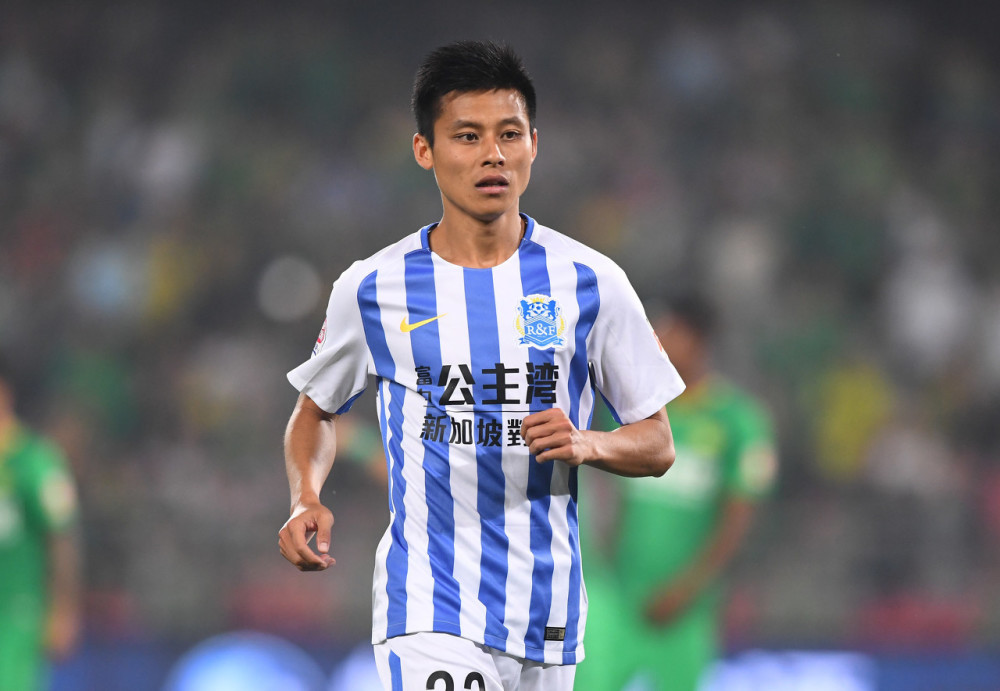 记者:陈志钊与广州城续约,新合同为期两年