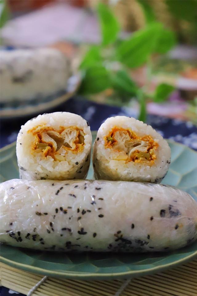 糯米最经典的做法百吃不腻随手一捏比寿司好吃江南人最爱