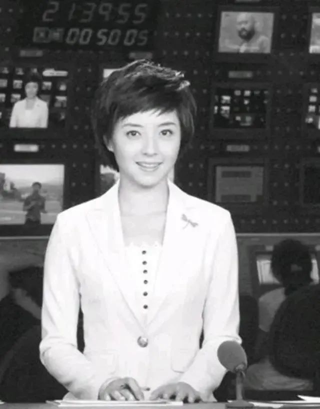 佟瑶深知就算自己进入了四川电视台,自己的经验也不足,于是在自己空余