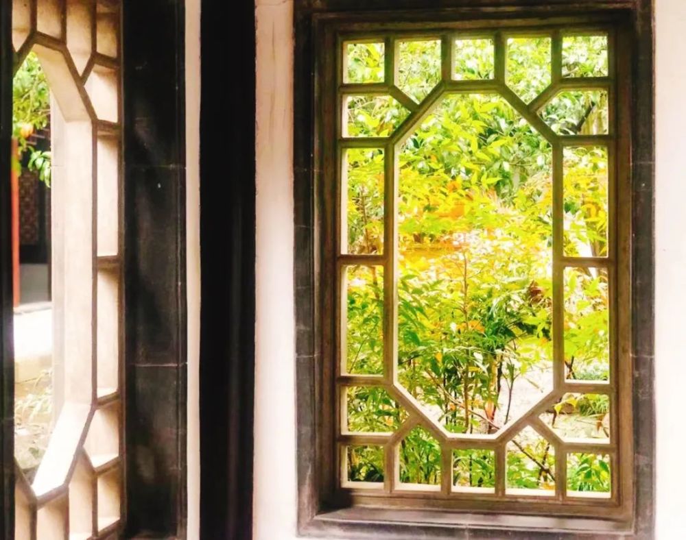 它这种"既通又隔,似通还隔"的美,着实是古代文人墨客最爱之风