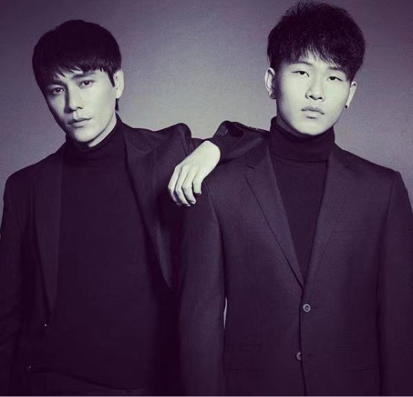 陈坤儿子为他45岁生日庆生 父子同框像兄弟 不老男神