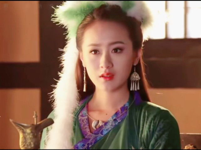 袁冰妍在这部剧中有6款造型,每一款都很美,颜值吊打同款赵丽颖