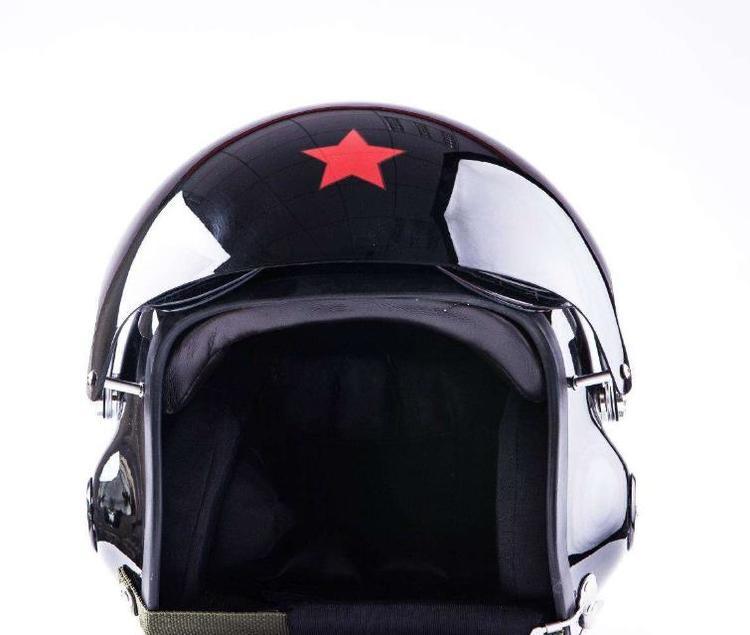 一架歼20需要多少钱?专家:单单一个头盔,就能换北京一套房