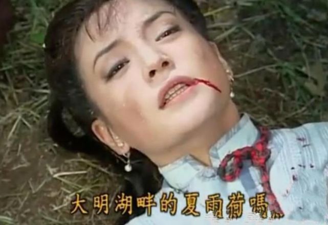 为什么还珠格格原版难以超越看看小燕子中箭的两个版本就知道了