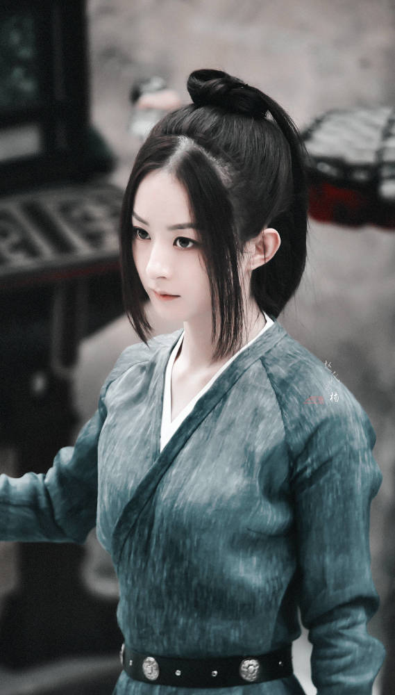 2020年12月16日,主演的电视剧《有翡》定档在腾讯视频播出,在剧中饰演