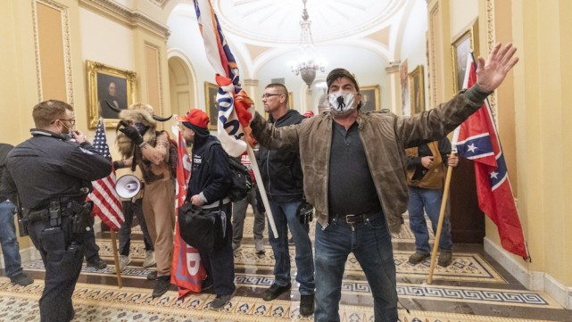 利用《rico法案》对参与国会骚乱事件的参与者进行起诉正在司法部内部