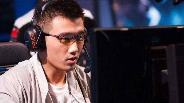 死亡宣告"解禁"后作妖,晒出"肌肉猛男"艾特余霜,本人回应亮了!