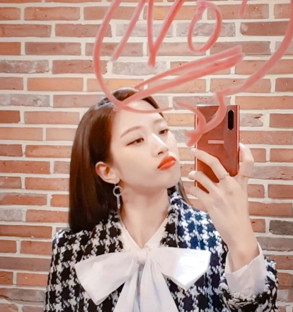 文佳煐头像壁纸,女神降临拉低了欧尼的颜值_腾讯新闻