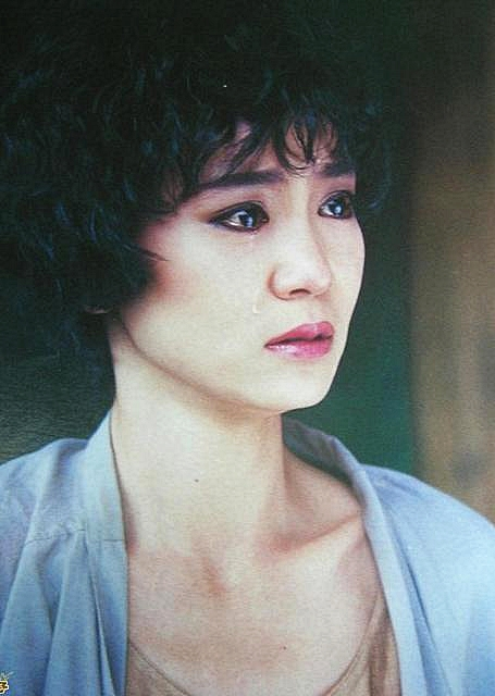 刘雪华:因渣男终生不孕,真爱却坠楼而亡,她的一生比琼瑶剧还惨