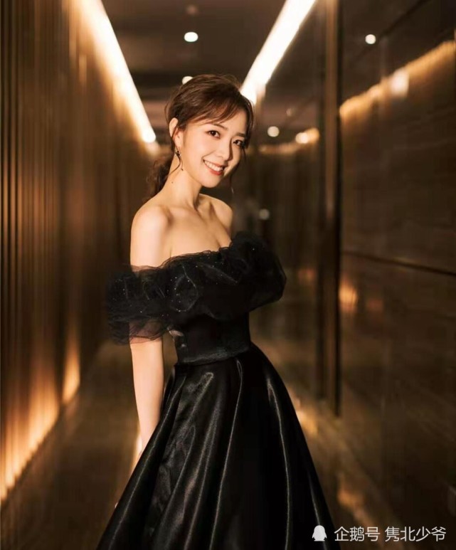 死亡宣告告白事件结局自称和余霜开玩笑余霜回应不敢喜欢肌肉男了