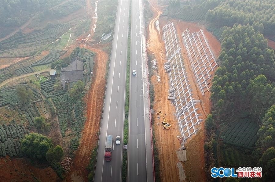 向k122 300棉竹互通至k71眉山互通路段(含与s40广洪高速相互转换匝道)