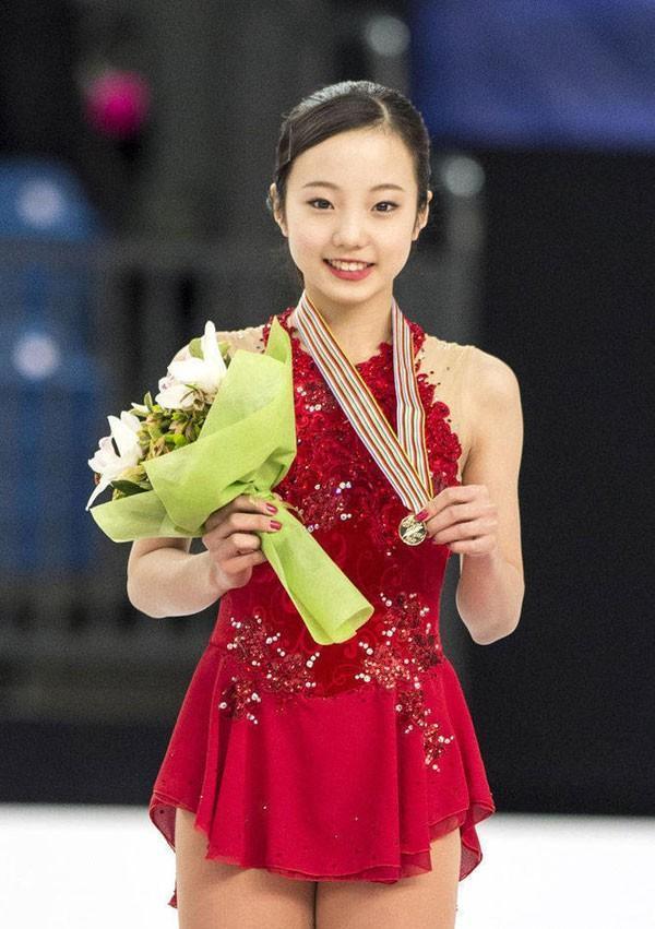 日本00后 花滑女神 爱好cosplay 家族年收入亿日元 腾讯新闻