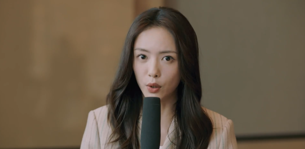 在剧中林忠硕一直反复在女一号许雯雯和女二号袁未之间跳跃,暧昧不清