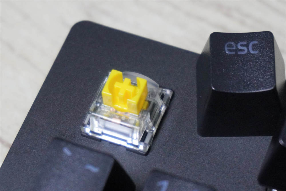 浅谈机械键盘选择雷蛇黑寡妇机械键盘v3静音黄轴深度体验分享