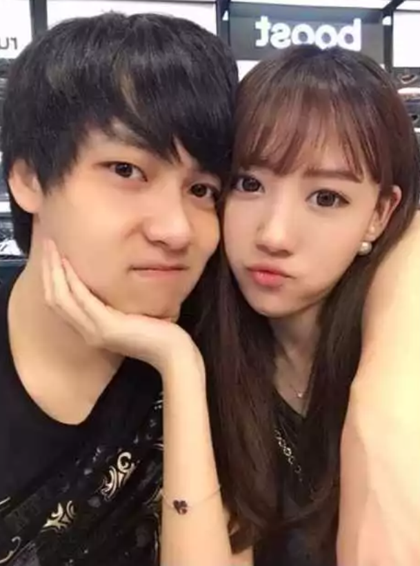 南波儿旧情复燃?前夫现身直播间,"以前有现在的心态也不至于此?