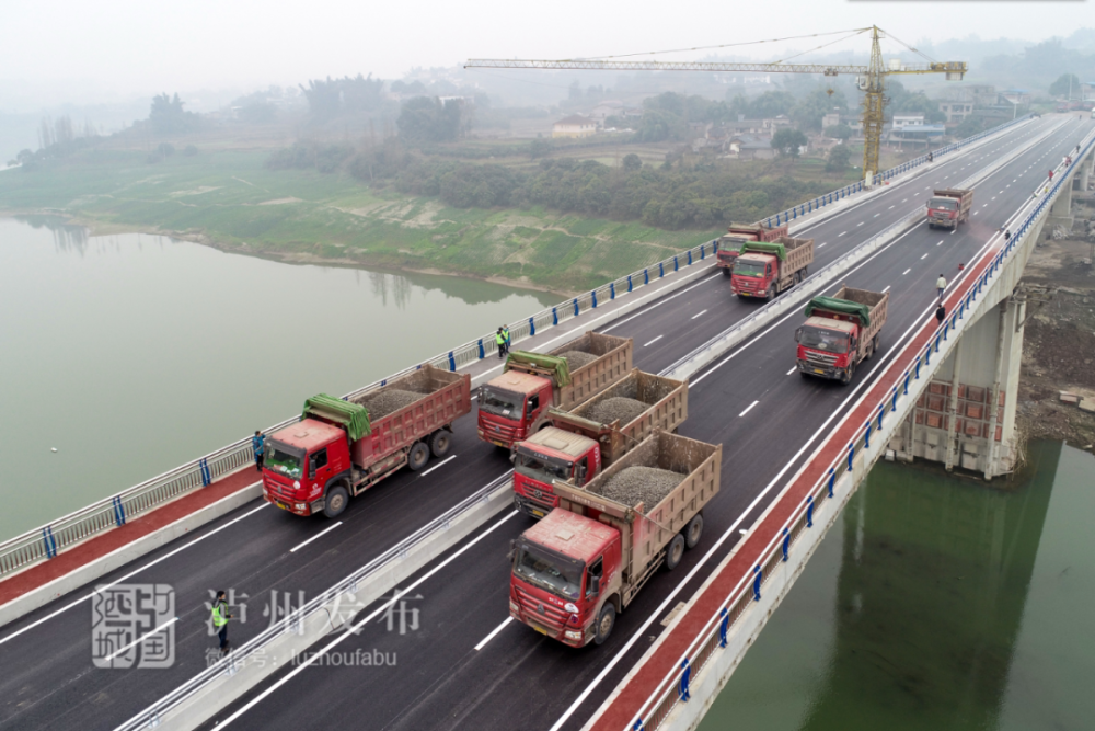 連接龍馬潭區和江陽區瀘州胡市沱江大橋明日功能性通車