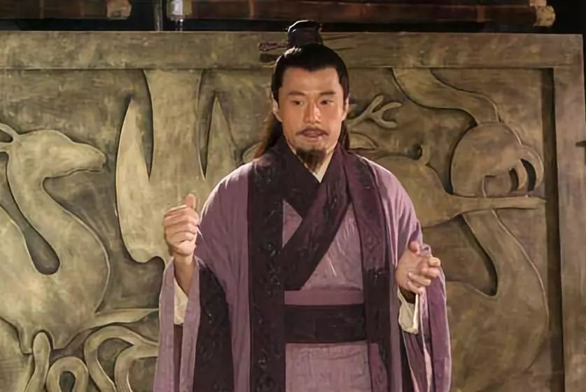 东汉乱世之时,陆康曾在北方地区当过几年小官,在亲身经历了中原动荡