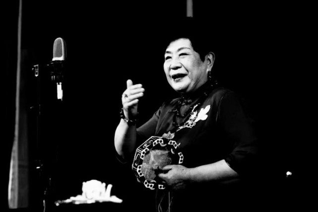 马增蕙出生于1936年,其父马连登,其姐马增芬都是西河大鼓表演艺术家