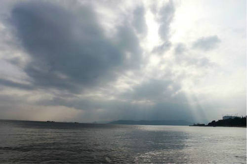 阴天心情说说短语带图片精选28句