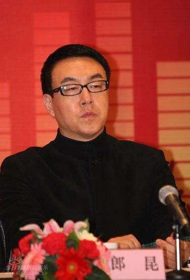 郎昆:06年与马艳丽离婚,08年未婚妻刘岩摔伤瘫痪,11年患脑瘤