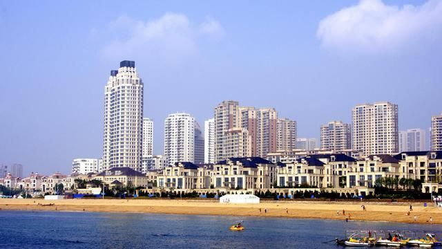 2020全国经济排名前_2020年GDP前30强,深圳稳坐第三,广州险些被重庆超过